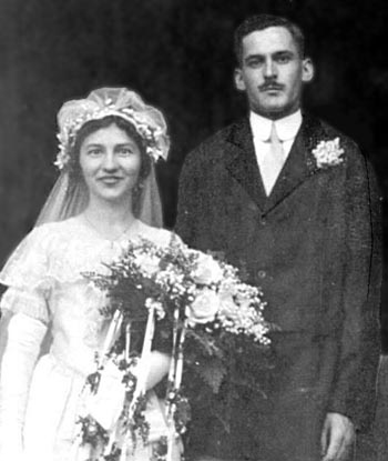 Gladys and Edward, 1913